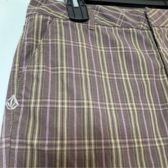 Vintage y2k Women’s Volcom Brown Plaid Shorts - Picture 4 of 5